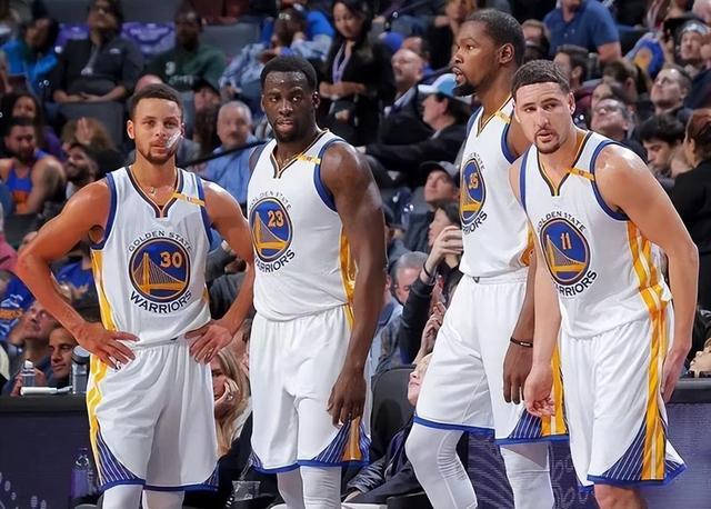 北京国安足协杯夺冠，法比奥荣膺金靴，球员拼尽全力，彰显拼搏精神。（北京国安加冕足协杯冠军，法比奥夺金靴，全队鏖战诠释拼搏精神）