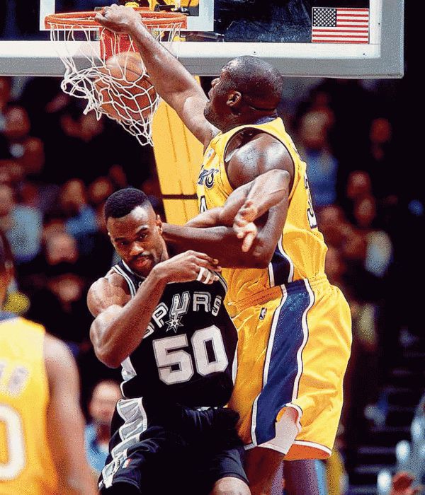 TA报道4-3-3阵型：起源于荷兰全攻全守，如今阵型界限已模糊（TA解析4-3-3：源自荷兰全攻全守，现今阵型边界愈发模糊）